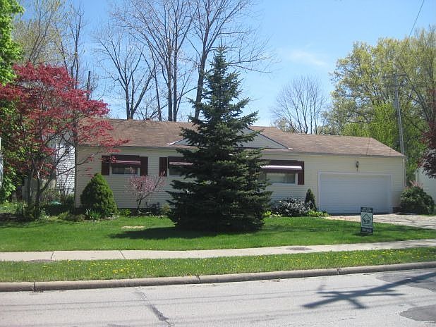 1st image of 28302 Lake Shore Blvd