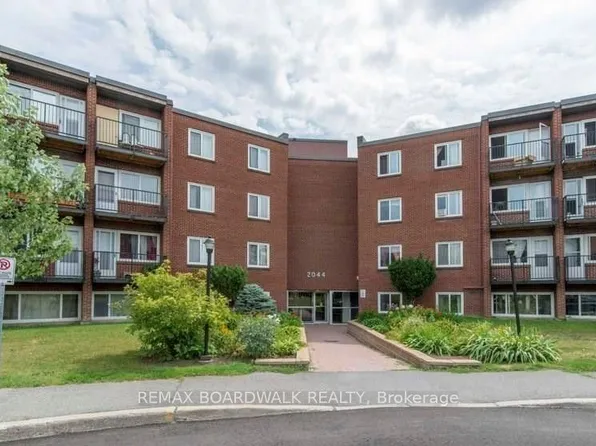 2044 Arrowsmith Dr #108A, Ottawa, ON K1J 7V8