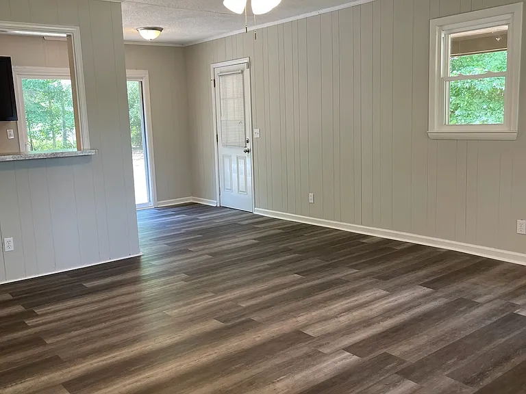 283 Harmony Rd — Photo 2