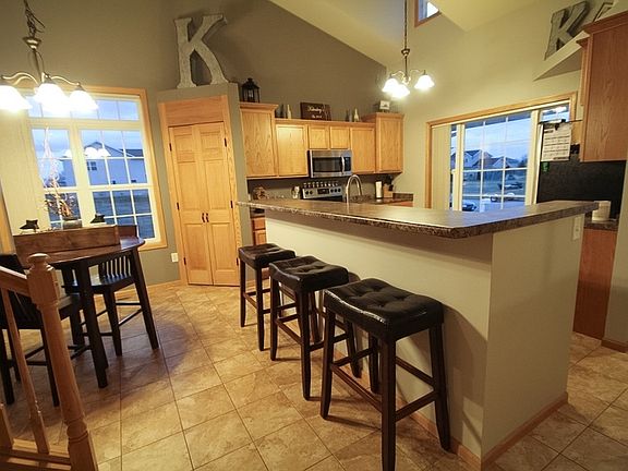 5th image of 345 Buena Vista Dr