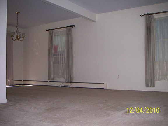 2nd image of 5 Tin Horn Ln