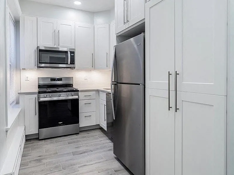 Building Photo 5