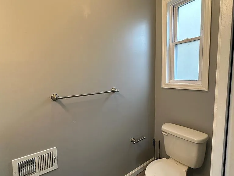 43 Schley St #1R — Photo 11