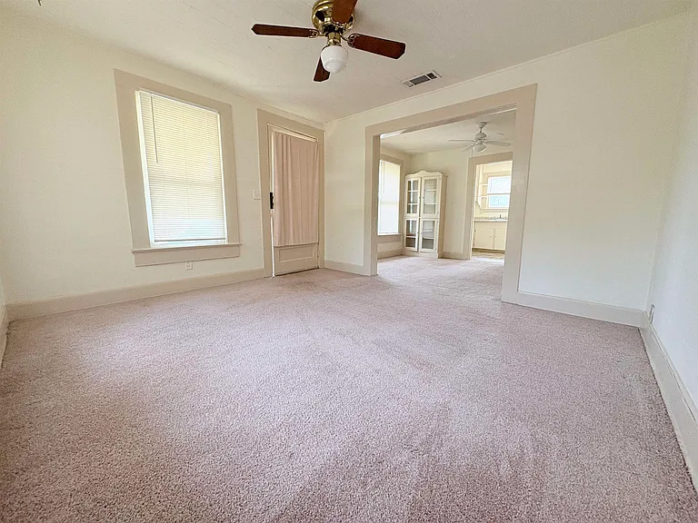 1612 N M L King Jr Blvd #UP — Photo 4