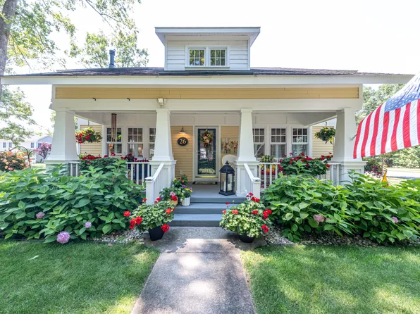26 Kenneth St, Pentwater, MI 49449