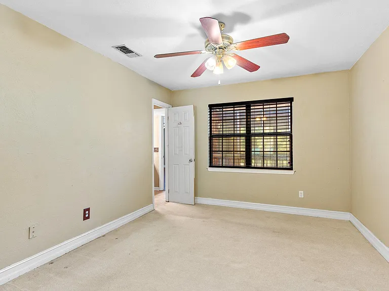 3213 Shimmy Ln — Photo 10