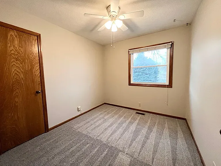 5819 N 127th Avenue Cir — Photo 7