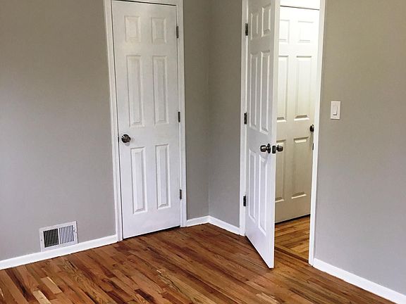 5th image of 531 Rockaway St