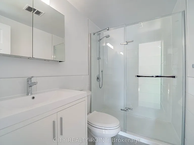 10 Shallmar Blvd #509 — Photo 14