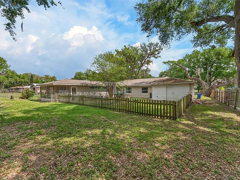 5502 Peach Ave — Photo 42