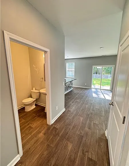 147 Troupe Dr — Photo 4