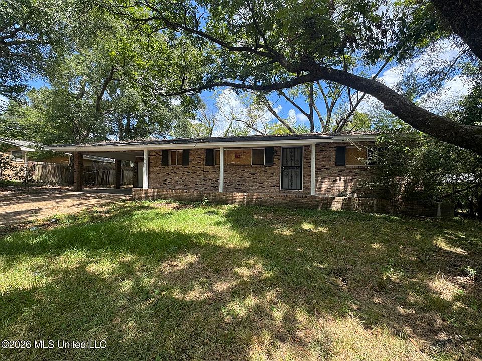 1st image of 1572 E McDowell Rd