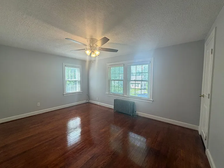 90 Allengate Ave — Photo 7