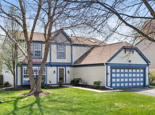 1905 College Green Dr, Elgin, IL 60123