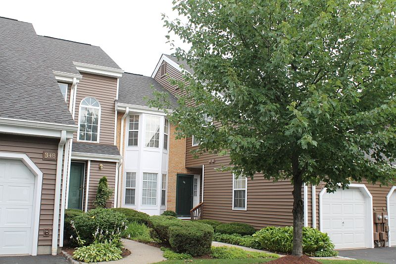 1st image of 347 Araneo Dr