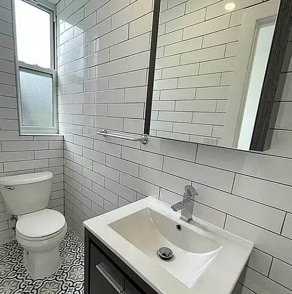 305 Grove St #2L — Photo 18