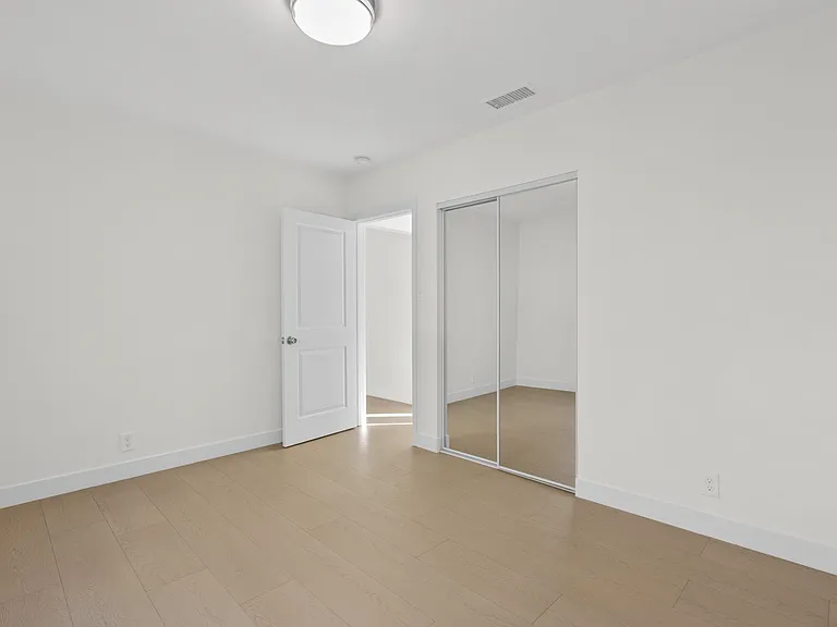 6661 Beck Ave — Photo 15