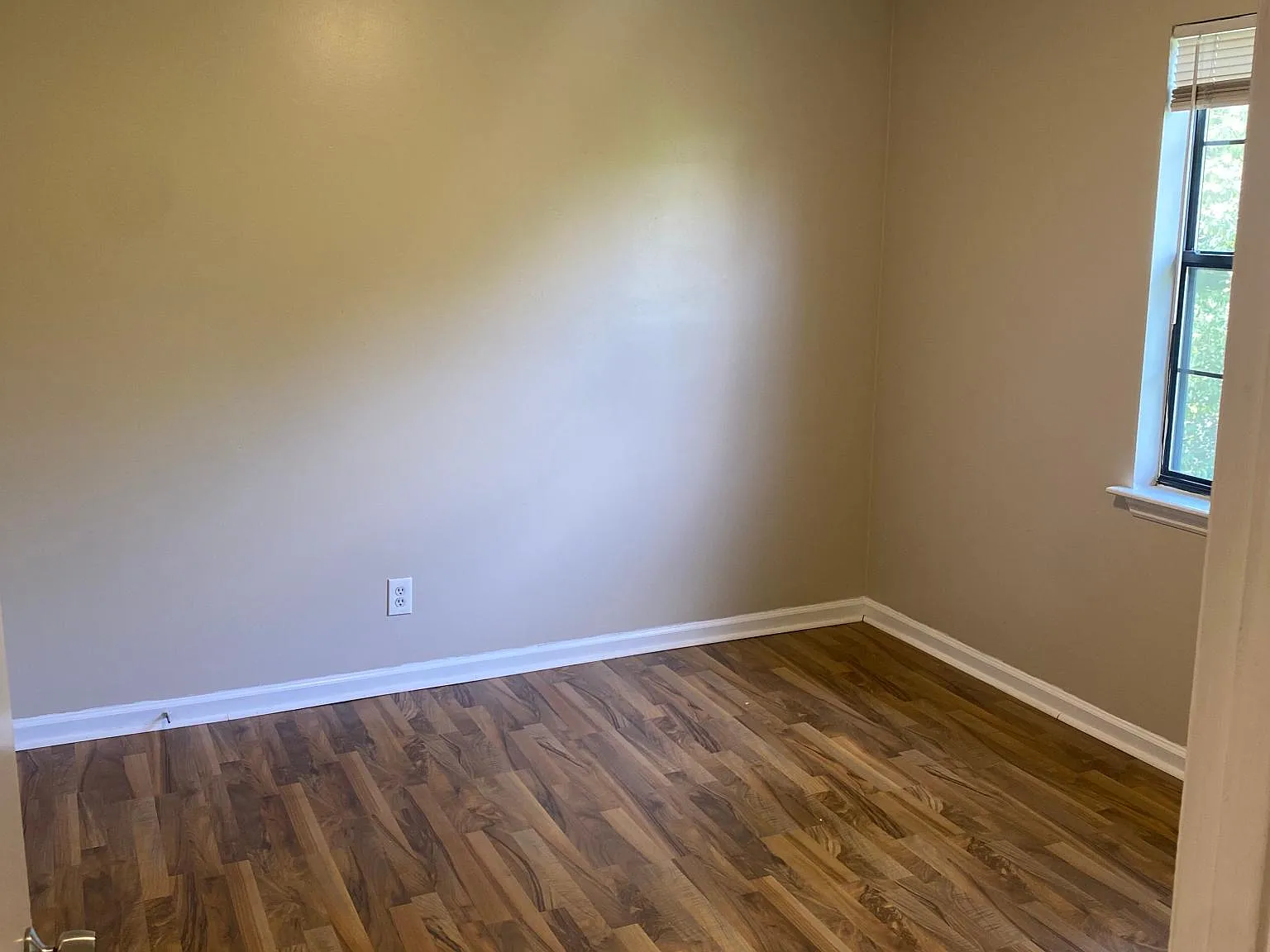 519 Mansion St — Photo 4
