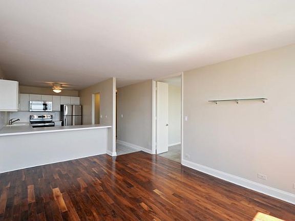 3rd image of 2754 N Hampden Ct APT 2005