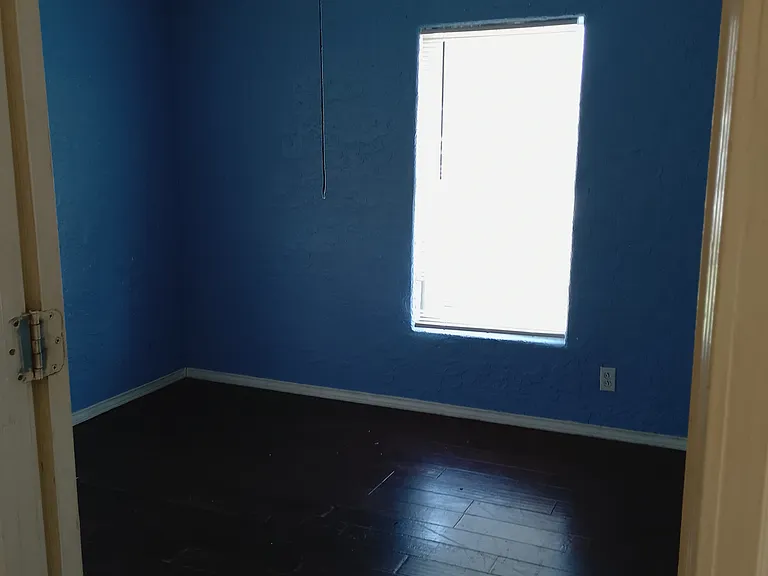 5633 Humbert Ave — Photo 6