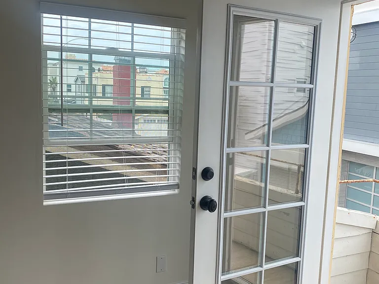 2410 Palm Dr #B — Photo 3