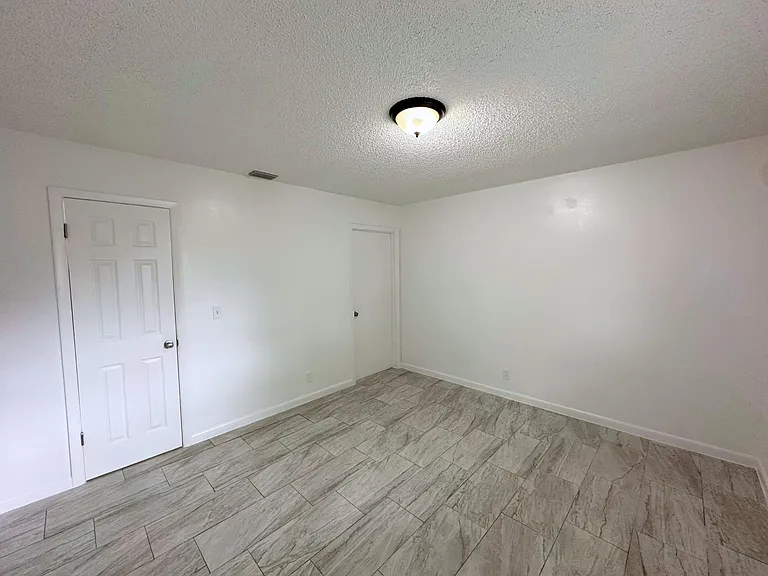 329 Melody Ln — Photo 8