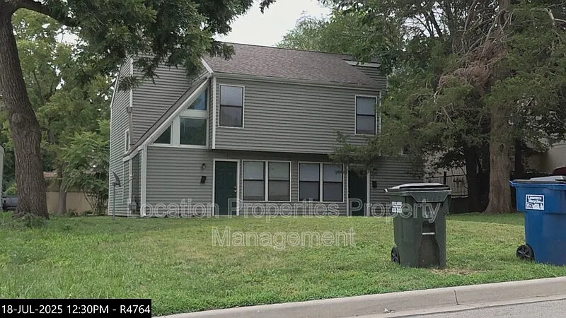 634 Arkansas St #1