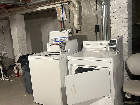 3rd image of 5 Margaret St APT 4