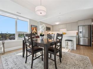 93 Arthur St S #618, Guelph, ON N1E4V1