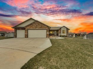 2214 S Limuel Ct, Wichita, KS 67235