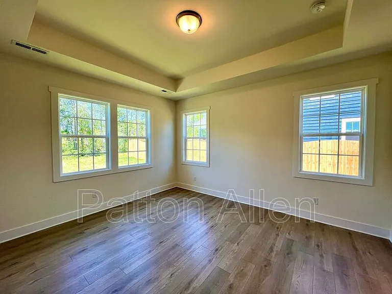 117 N Christie Ct — Photo 13