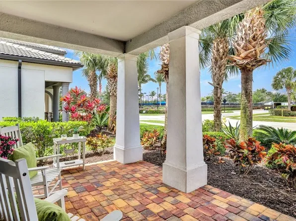 9350 Greyhawk TRL, NAPLES, FL 34120