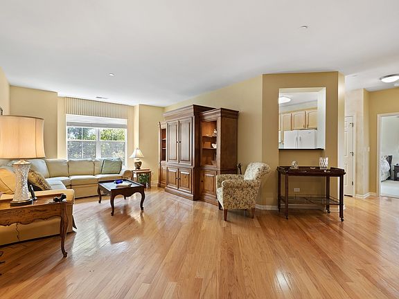 5th image of 1781 Tudor Ln Unit 109