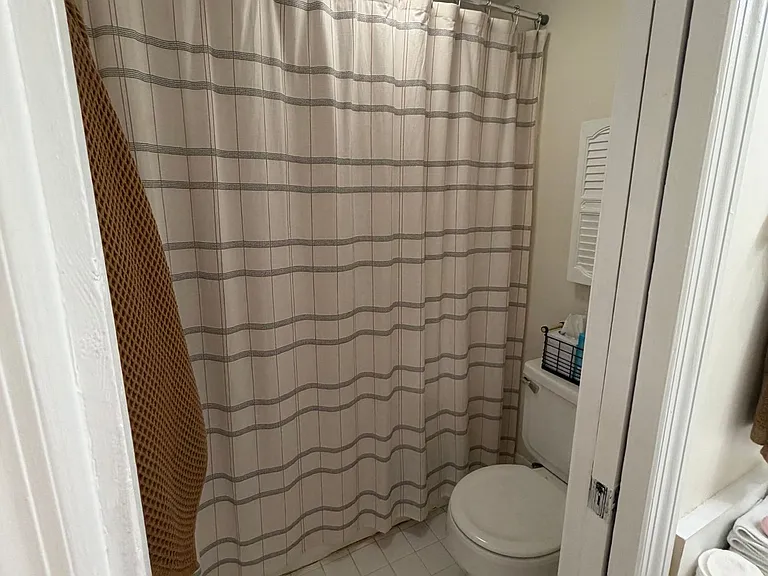 Large Studio Condo Downtown Walking Distance to the Florida State Capitol — Photo 20