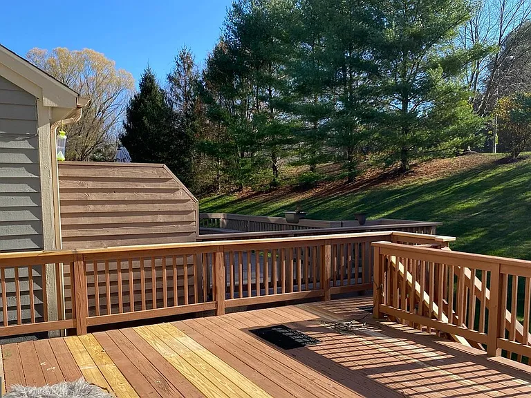55 Taverngreen Ct — Photo 36