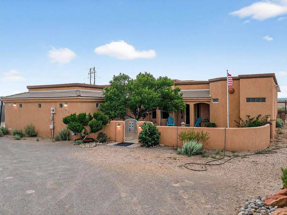 1st image of 4013 Huron Dr NE