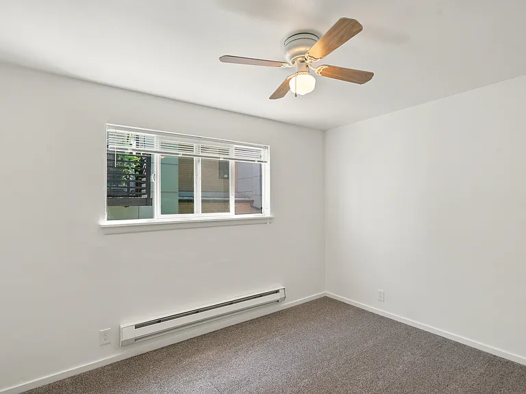 625 W Nickerson St #1 — Photo 10