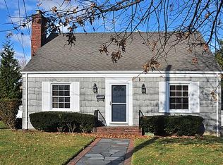 66 Plymouth Rd, East Rockaway, NY 11518