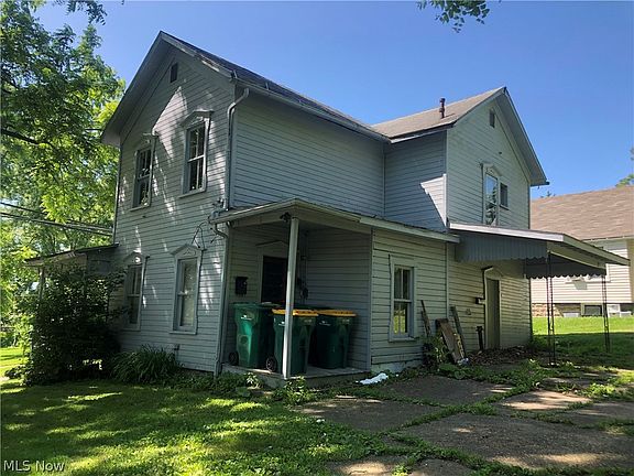 2nd image of 142 Prospect St