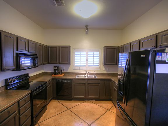 3rd image of 2737 W Calle San Manuel