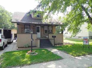 907 4th St SW, Minot, ND 58701