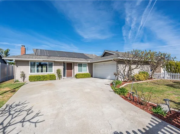 5251 Meadowlark Dr, Huntington Beach, CA 92649