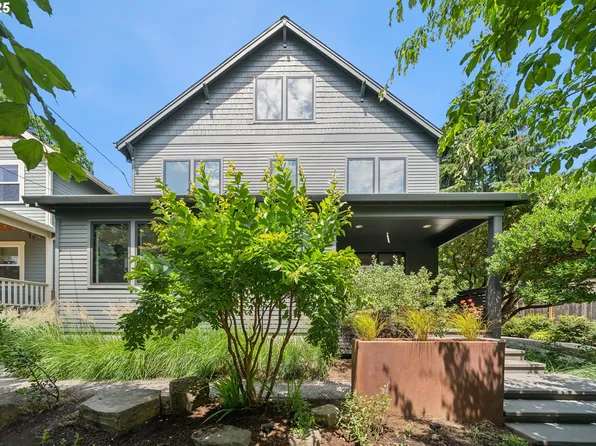 3419 SE Woodward St, Portland, OR 97202
