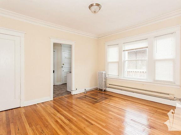 2nd image of 4421 N Wolcott Ave APT 2A