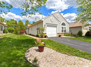 44 Saxony Cir, Manchester, NJ 08759