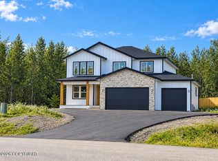 2206 S Sanctuary Dr, Wasilla, AK 99645