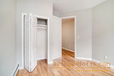 Rented by aptsandlofts.com