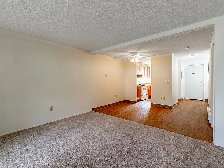 Marion Court Apartments — Photo 9