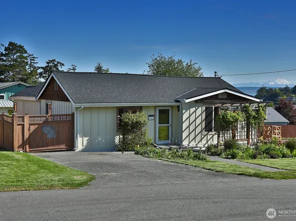 302 NE 5th Street, Coupeville, WA 98239