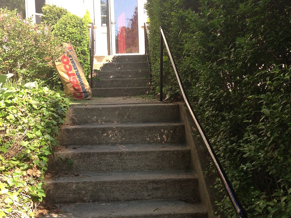 1st image of 710 S Linden Ave